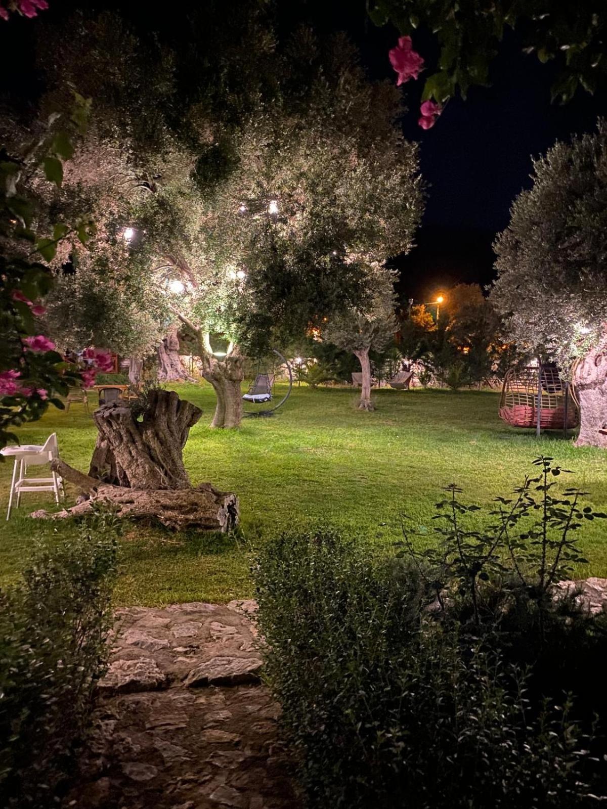 Suzi'Nin Bahcesi Bungalov Evler Datça Esterno foto